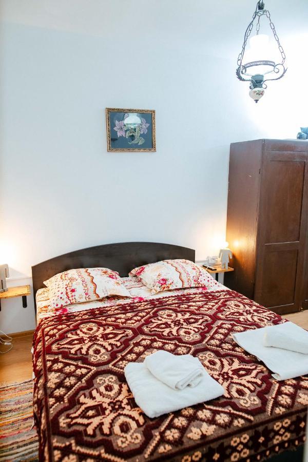 Affittacamere Casa Pe Valea Hartibaciului Barcut Esterno foto