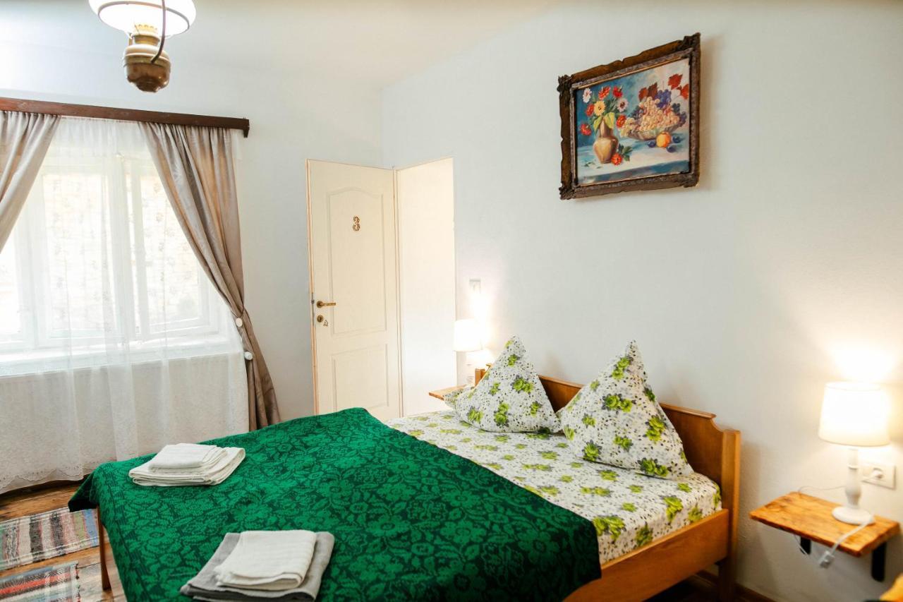 Affittacamere Casa Pe Valea Hartibaciului Barcut Esterno foto