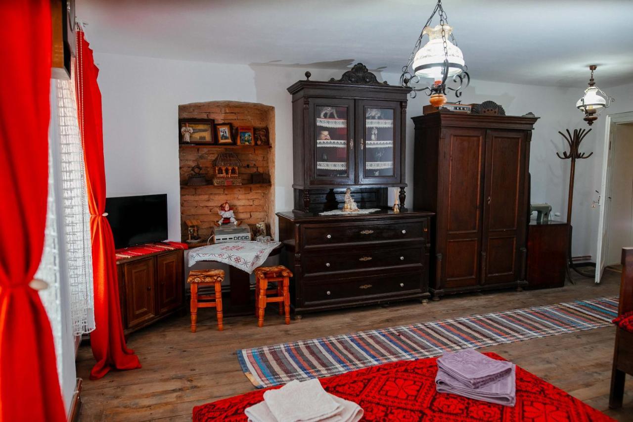 Affittacamere Casa Pe Valea Hartibaciului Barcut Esterno foto