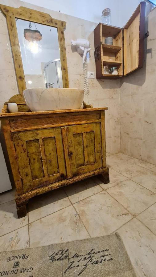 Affittacamere Casa Pe Valea Hartibaciului Barcut Esterno foto