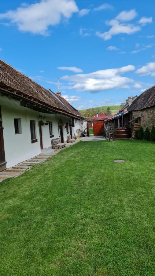 Affittacamere Casa Pe Valea Hartibaciului Barcut Esterno foto