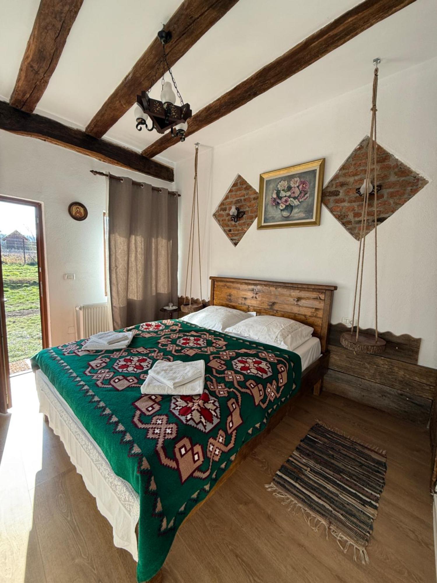 Affittacamere Casa Pe Valea Hartibaciului Barcut Esterno foto